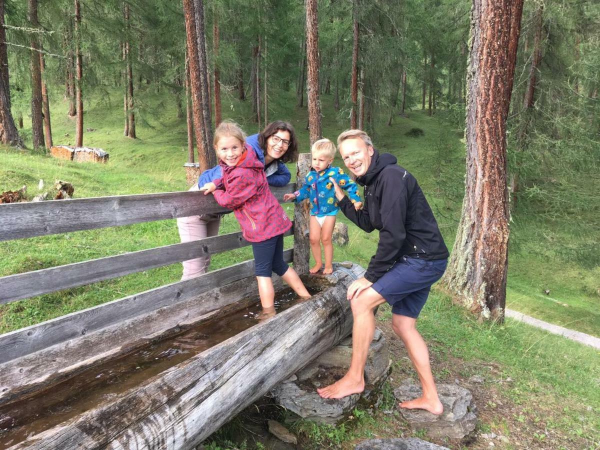 Almhuette Adlerhorst Villa ไฮลิเกนบลูท ภายนอก รูปภาพ